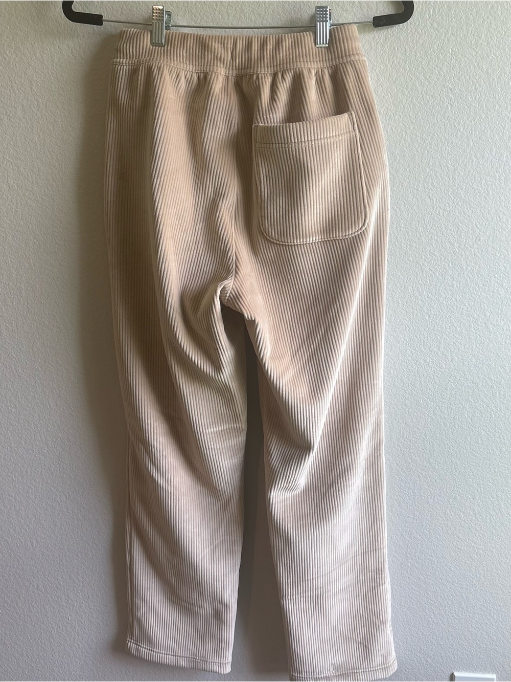 ALO Yoga Velour Baller Pants - Light Tan Cream - Picture 4 of 4